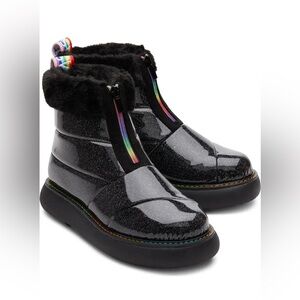Tom’s Alpargata Mallow Black Glitter Rainbow Puffer Boot